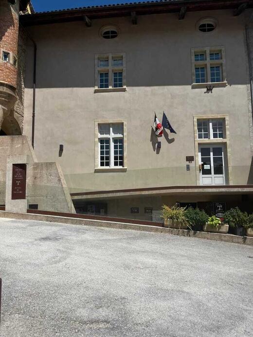 Mairie de Saint-Antoine l'Abbaye Mairie de Saint-Antoine l'Abbaye